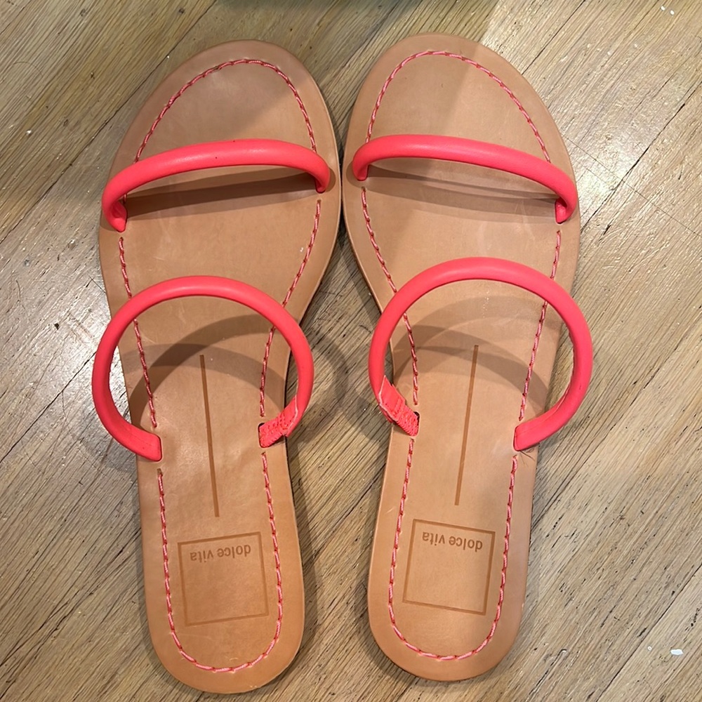 Dolce vita Darla Sandal in Coral Stella size 7